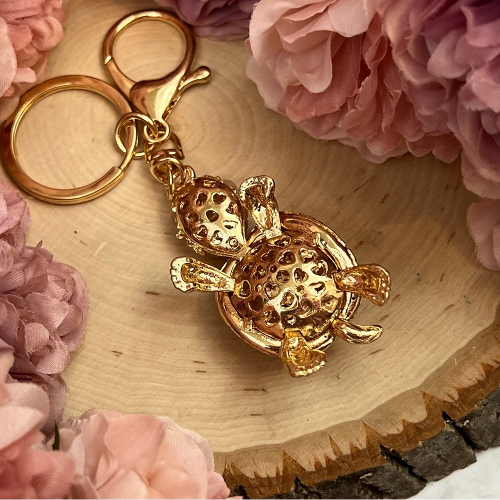 Gorgeous Crystal and Beaded Turtle Keychain Charm - Picture 13 of 16